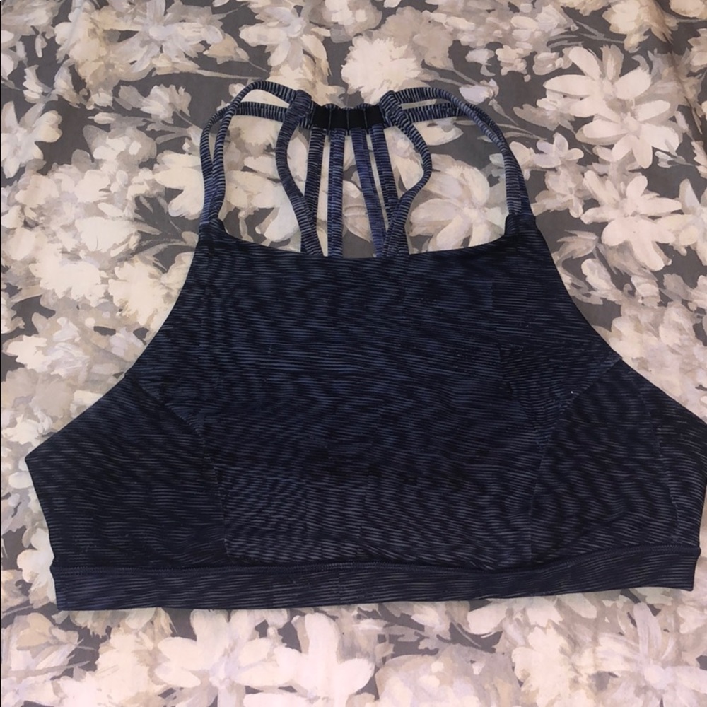Lululemon sports bra